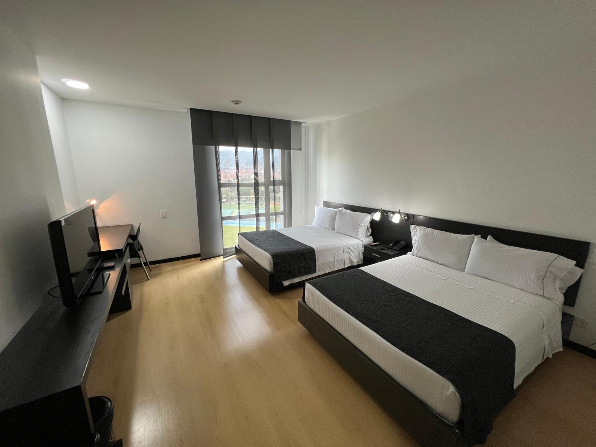 Tequendama Hotel Medellin - Estadio מראה חיצוני תמונה