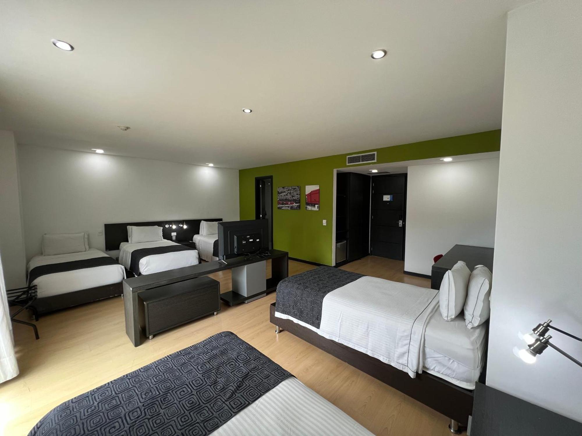 Tequendama Hotel Medellin - Estadio מראה חיצוני תמונה