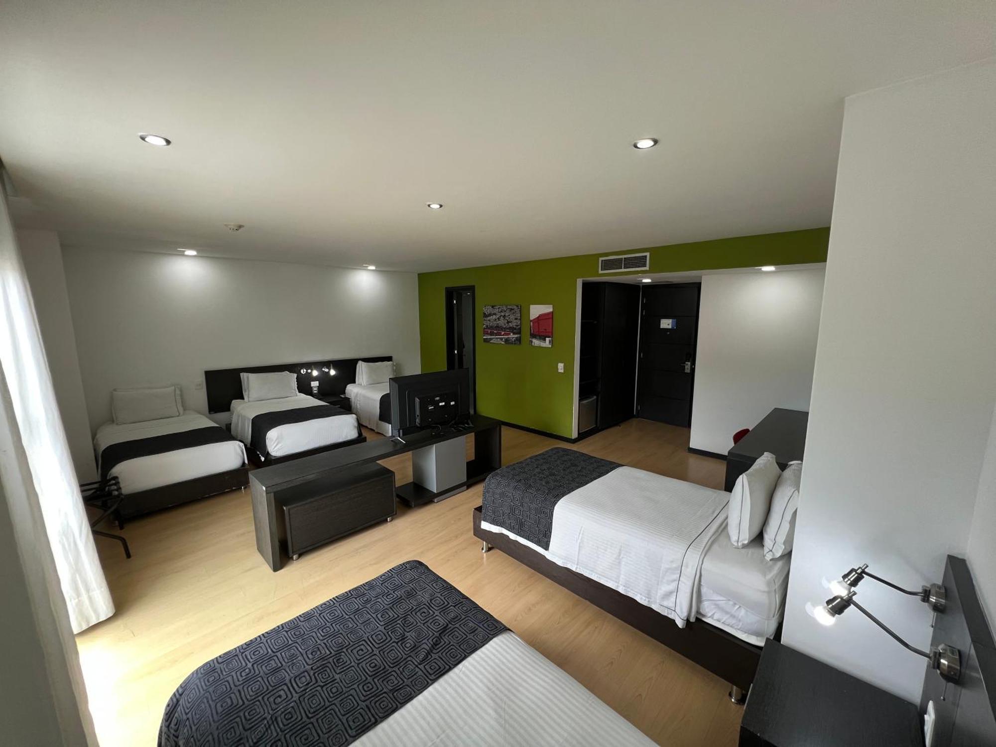 Tequendama Hotel Medellin - Estadio מראה חיצוני תמונה